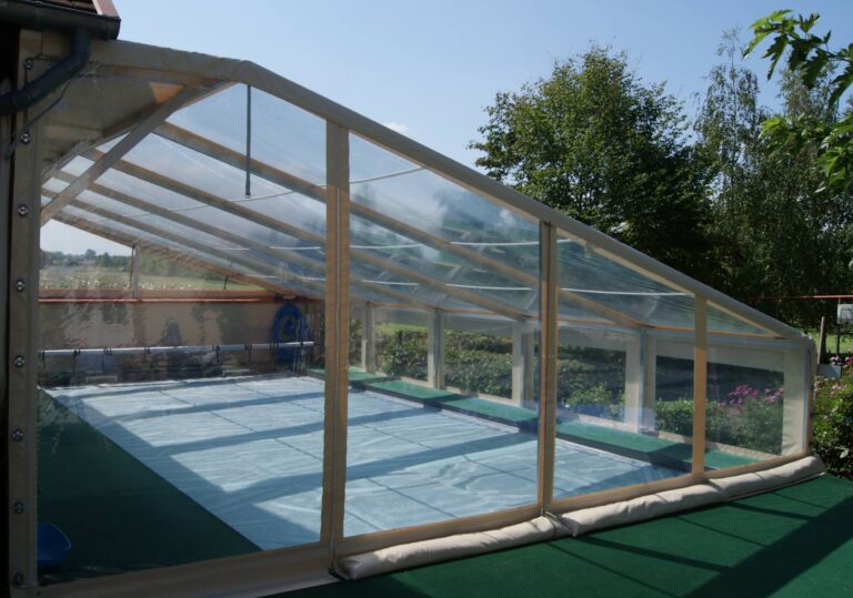 Bâche pour piscine fabriqué par nos fabricants de bâche