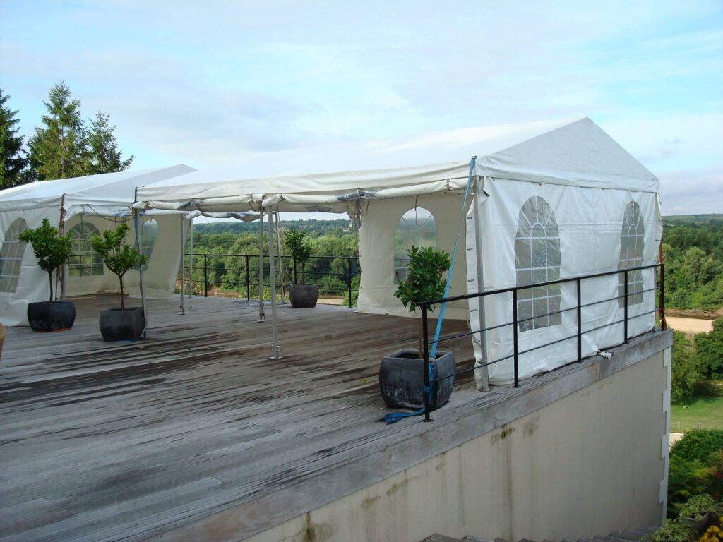Tentes en aluminium bâché pour loué pour fêtes et mariages
