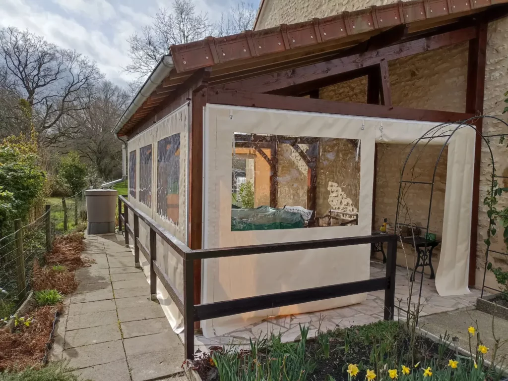 Toile pour pergolas en pvc et en cristal